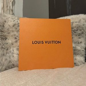 LOUIS VUITTON
Empreinte Pochette Metis Marine Rouge